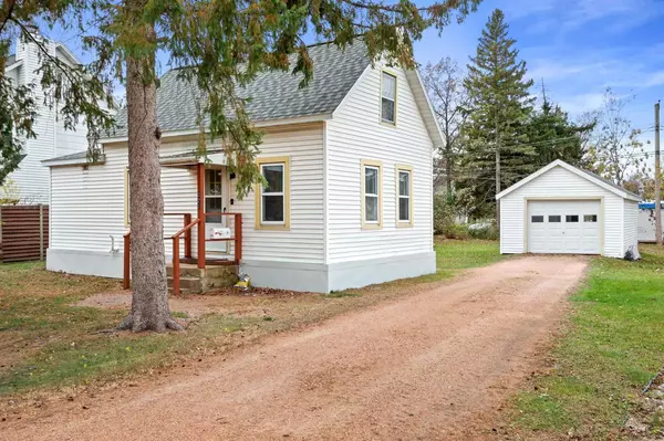 Wisconsin Rapids, WI 54494,221 17TH STREET NORTH