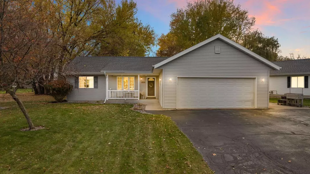 1412 E 26TH STREET, Marshfield, WI 54449