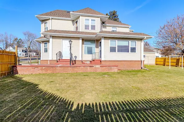 Merrill, WI 54452,407 N STATE STREET