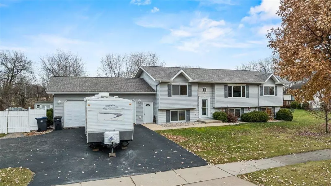 1407 S WASHINGTON AVENUE, Marshfield, WI 54449