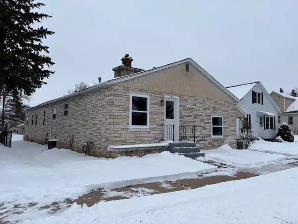 Marshfield, WI 54449,407 N VINE AVENUE