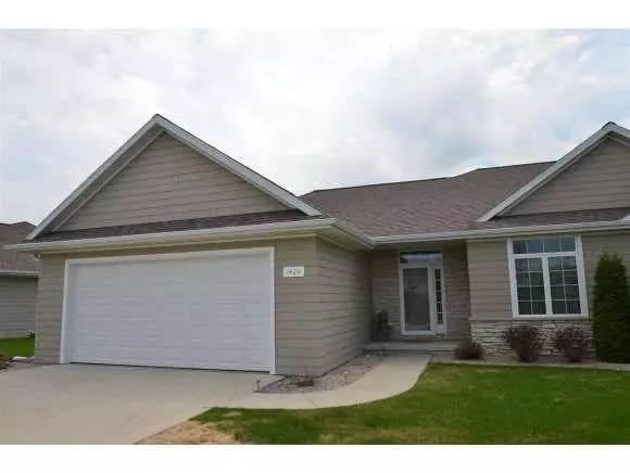 1426 RUSHMORE CR, De Pere, WI 54115