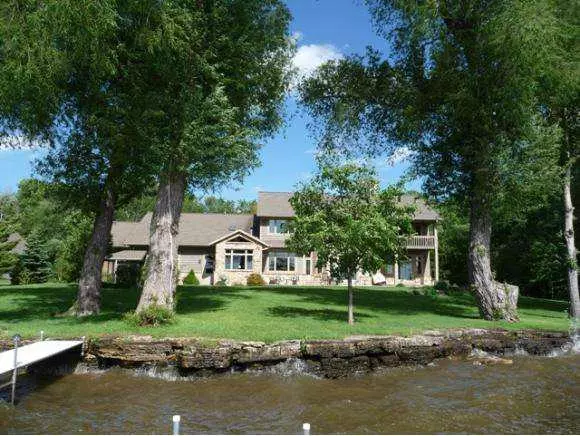 N8136 DEADWOOD POINT RD, Fond Du Lac, WI 54937