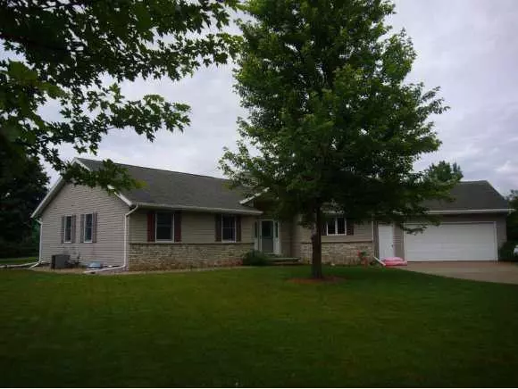 N653 RABBIT RD, Fremont, WI 54940