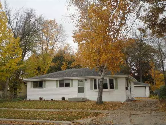 Appleton, WI 54915,318 E HOOVER AVE