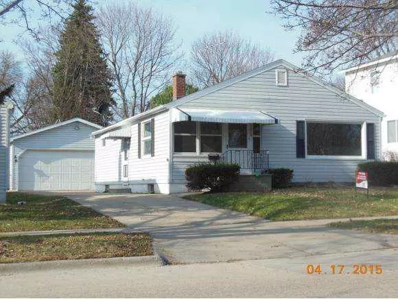 1213 DOUSMAN ST, Green Bay, WI 54303