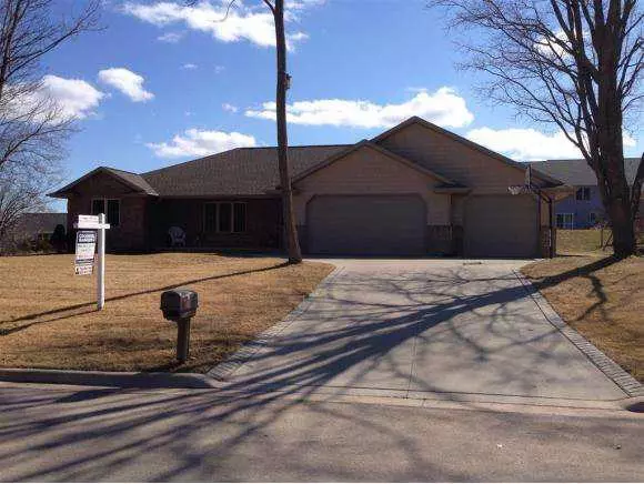 417 FOX PATH TR, Denmark, WI 54208