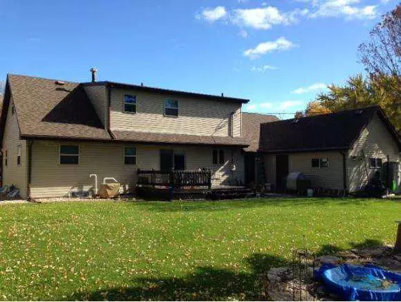 Menasha, WI 54952,1112 MEADOWVIEW DR