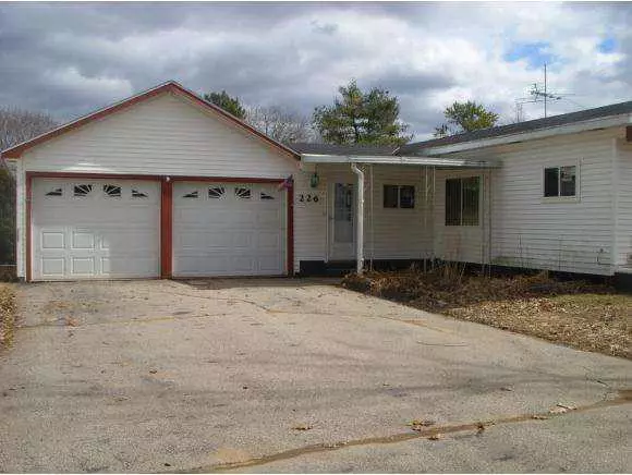 226 PARK AVE, Oconto Falls, WI 54154