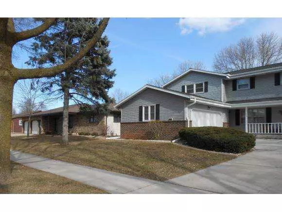 516 SILVER SPRING DR, Green Bay, WI 54303