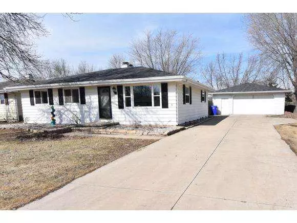 Appleton, WI 54915,600 E LAYTON AVE