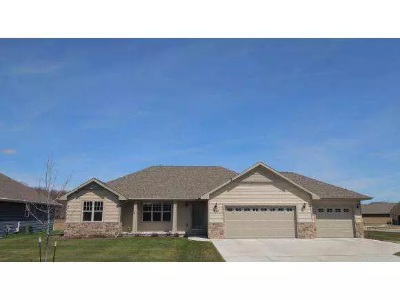 650 CASTLESTONE CT, Hobart, WI 54155