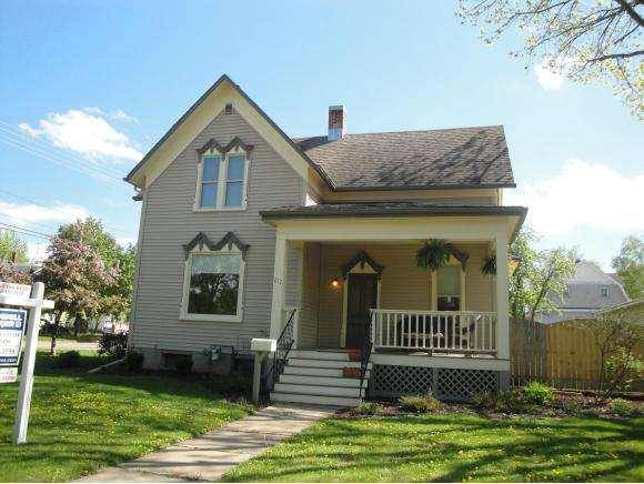 212 E BEACON AVE, New London, WI 54961