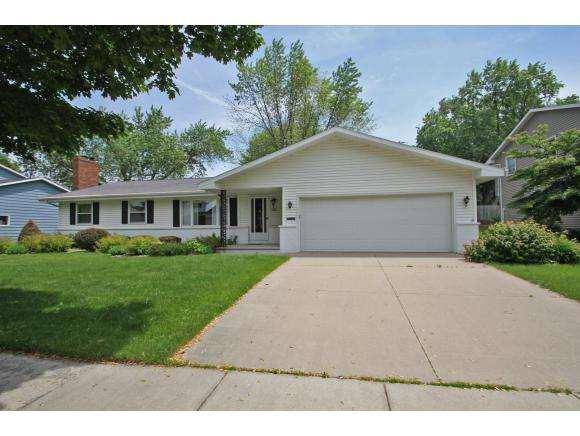 2026 N DOUGLAS ST, Appleton, WI 54914