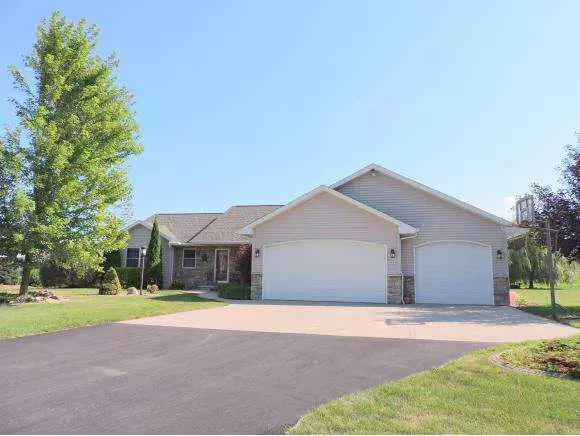 1565 MCINTOSH CT, Oshkosh, WI 54904