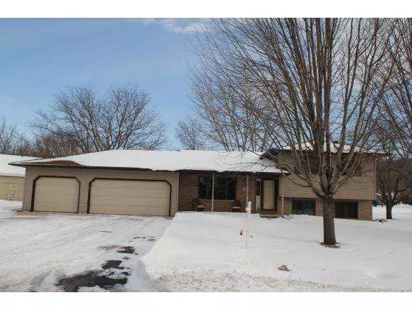 N7740 PALISADES TR, Sherwood, WI 54169