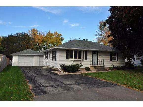 1406 DUNNING, Menasha, WI 54952