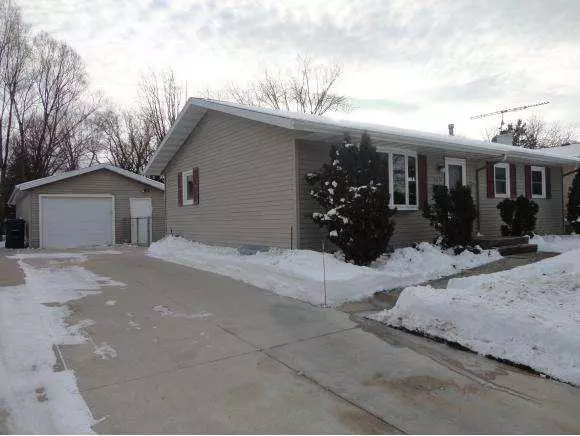 560 W DIVISION ST, Fond Du Lac, WI 54935