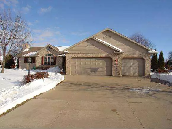 N9318 ROSEBUD LN, Appleton, WI 54915