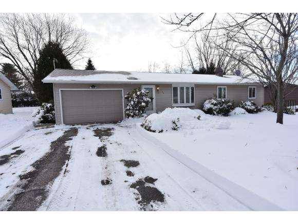 220 N 15TH DR, Sturgeon Bay, WI 54235