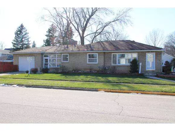 358 LLOYD ST, Fond Du Lac, WI 54935