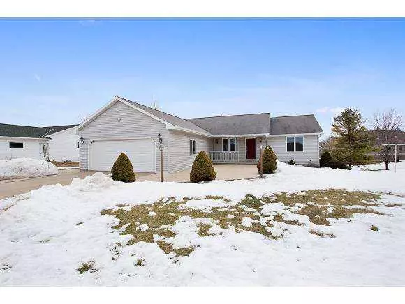 701 HERITAGE RD, Luxemburg, WI 54217