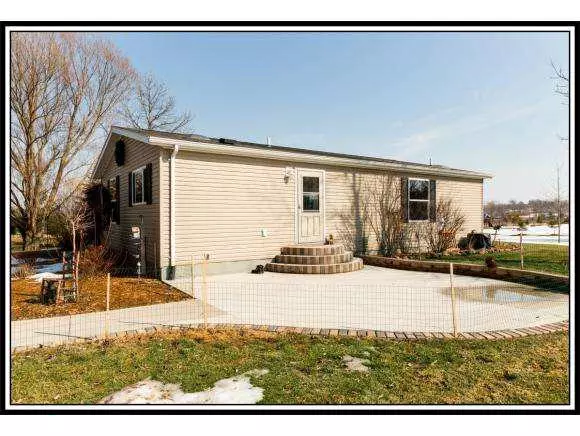 W7359 WEGE RD, Hortonville, WI 54944