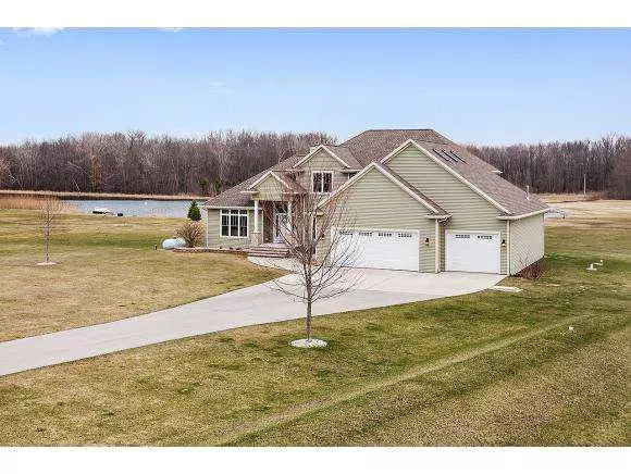 1033 NORFIELD RD, Suamico, WI 54173