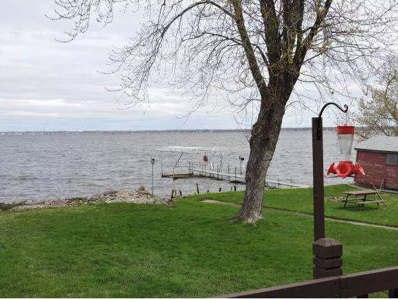 Omro, WI 54963,5238 SAMERS BAY RD