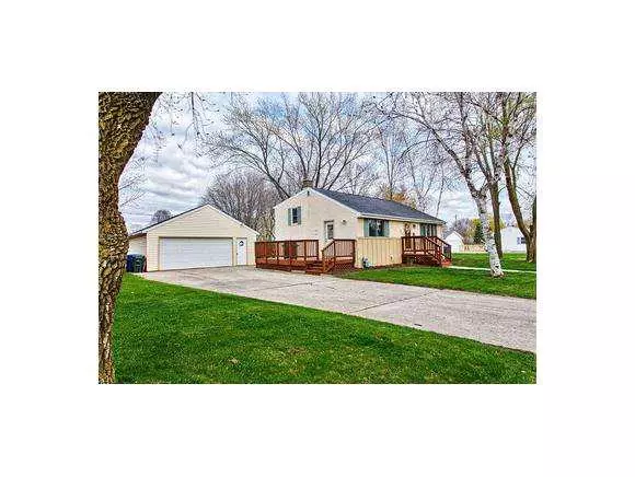 563 SUBURBAN DR, De Pere, WI 54115