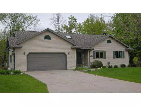 68 SHORE DR, Clintonville, WI 54929