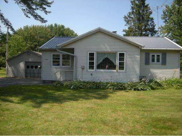 606 E MAIN ST, Embarrass, WI 54933