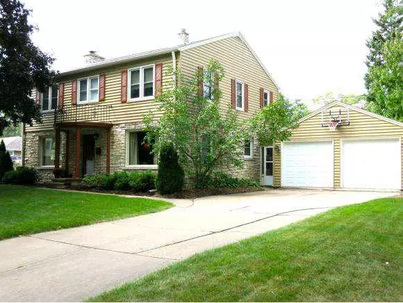 333 RIVER DR, Appleton, WI 54915