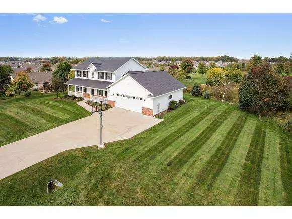 2407 OAK RIDGE CR, De Pere, WI 54115