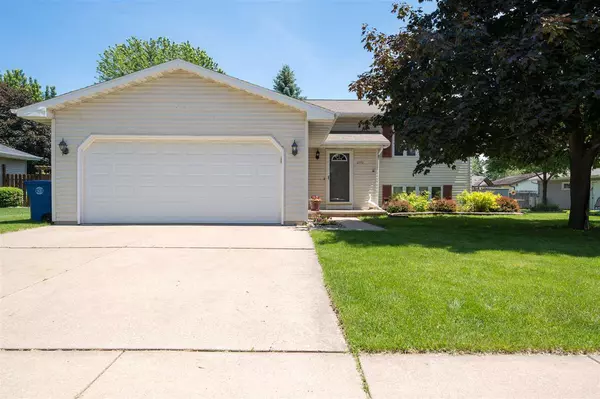 2570 HAMILTON STREET, Oshkosh, WI 54901