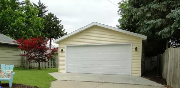 Appleton, WI 54914,720 W SUMMER STREET