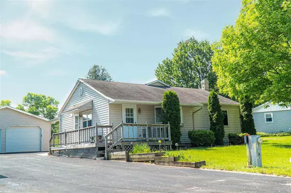 N1388 BAYOU ROAD, Fremont, WI 54940