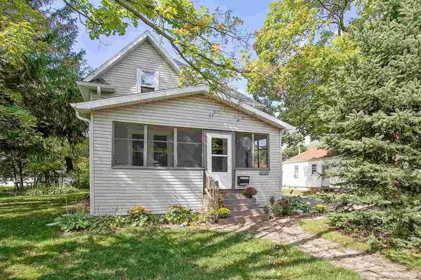 1615 N MEADE STREET, Appleton, WI 54914