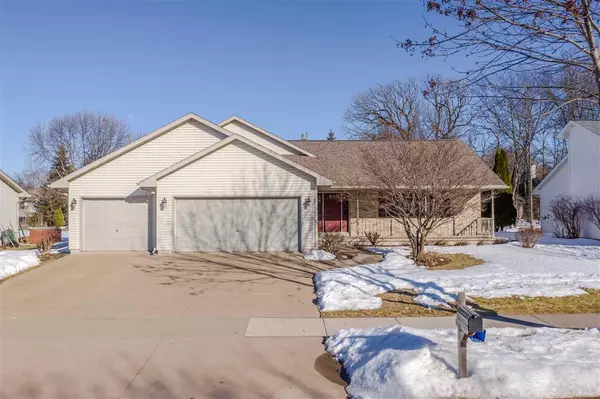 1700 WOODSTOCK STREET, Oshkosh, WI 54904