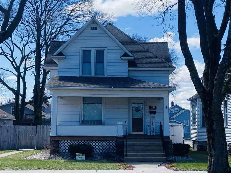 1701 14TH AVENUE, Menominee, MI 49858