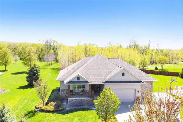 1920 KETTLE CREEK DRIVE, De Pere, WI 54115