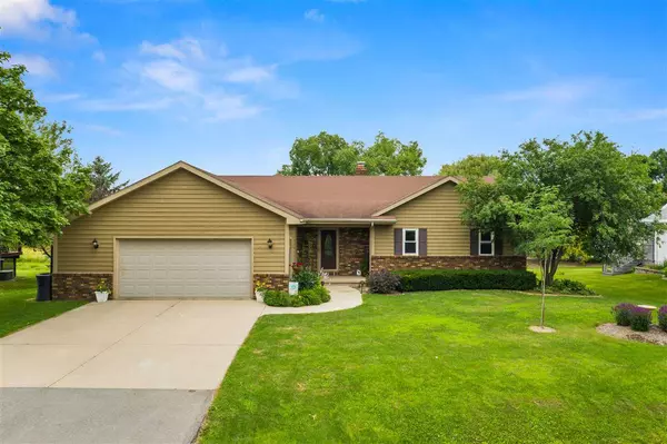 W4920 SUNSET LAKE COURT, Sherwood, WI 54169