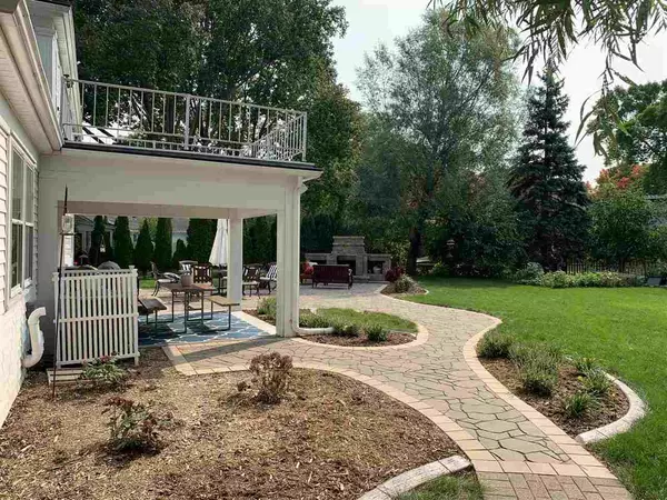 Neenah, WI 54956,571 RIFORD ROAD