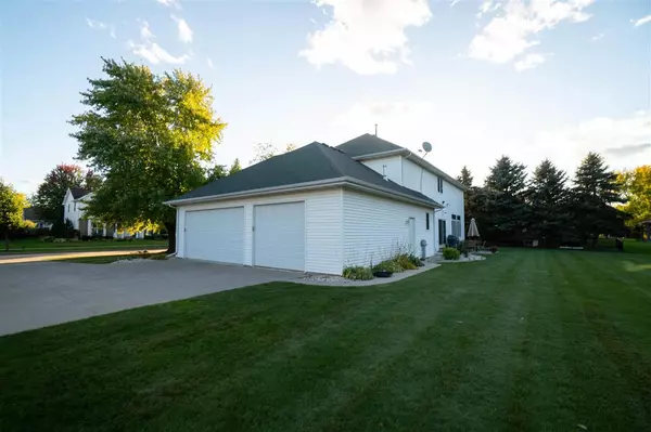 Appleton, WI 54913,224 E FERNWOOD LANE