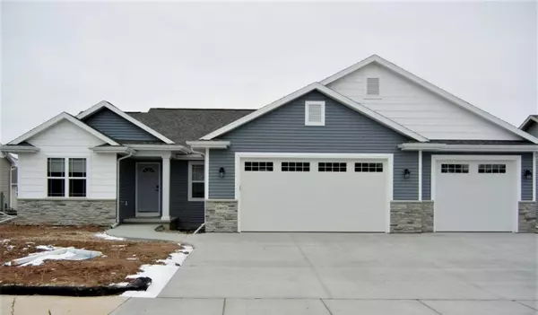 300 SPICEWOOD COURT, Wrightstown, WI 54180