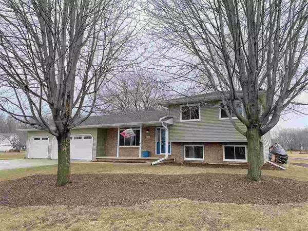 N7740 PALISADES TRAIL, Sherwood, WI 54169