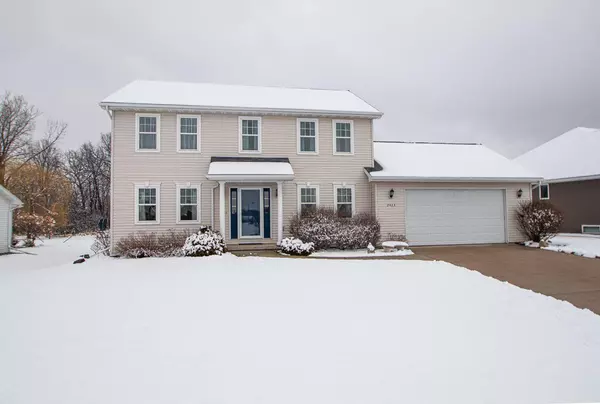 2423 REGINALD HILL, De Pere, WI 54115