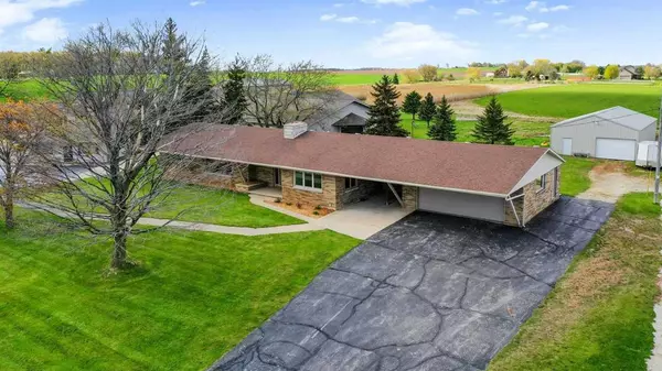 5449 HWY K, New Franken, WI 54229