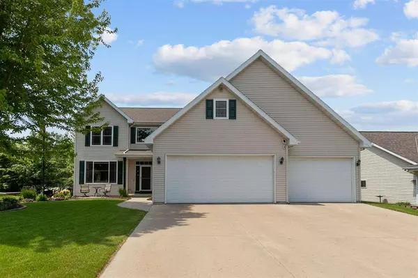 116 HIDDEN RIDGES CIRCLE, Combined Locks, WI 54113