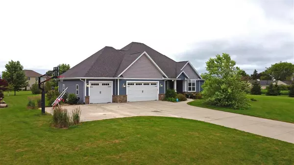 5247 NOTRE DAME DRIVE, Omro, WI 54963